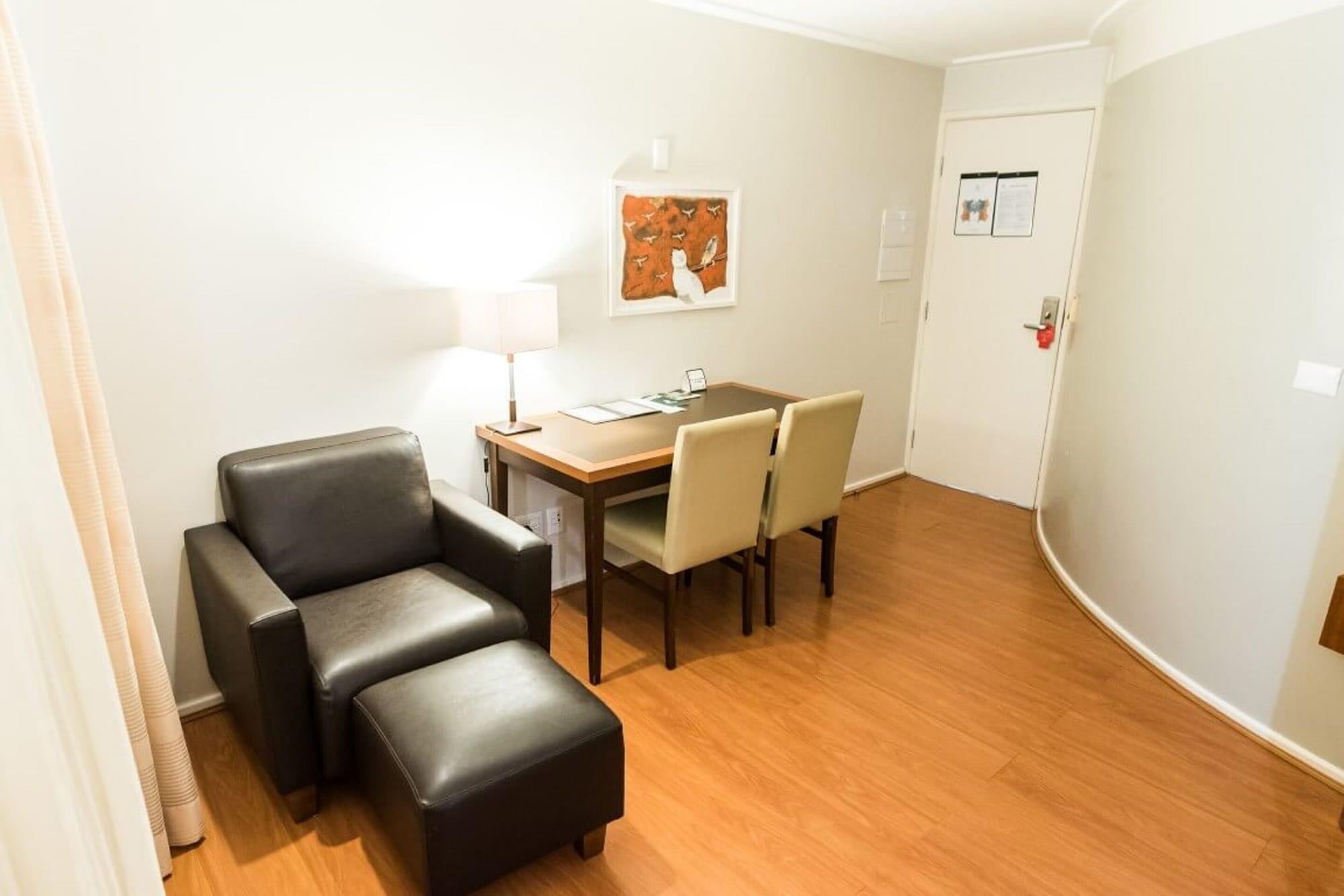 Boulevard Hotel