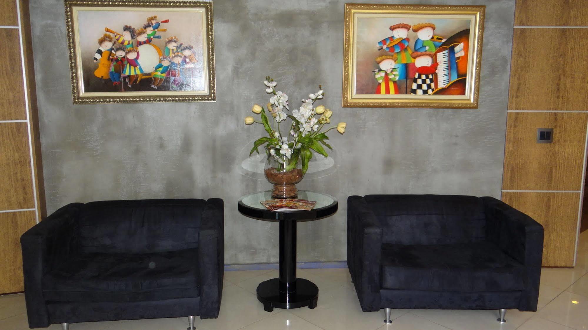 Boulevard Hotel 4*